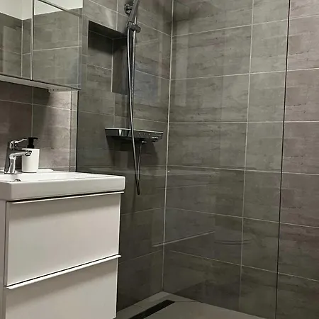 Downtown Apartment *